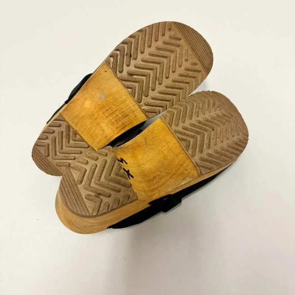 Vollsjo V-Back Suede Swedish Wooden Clog - Size 36 (5.5) - Picture 8 of 8